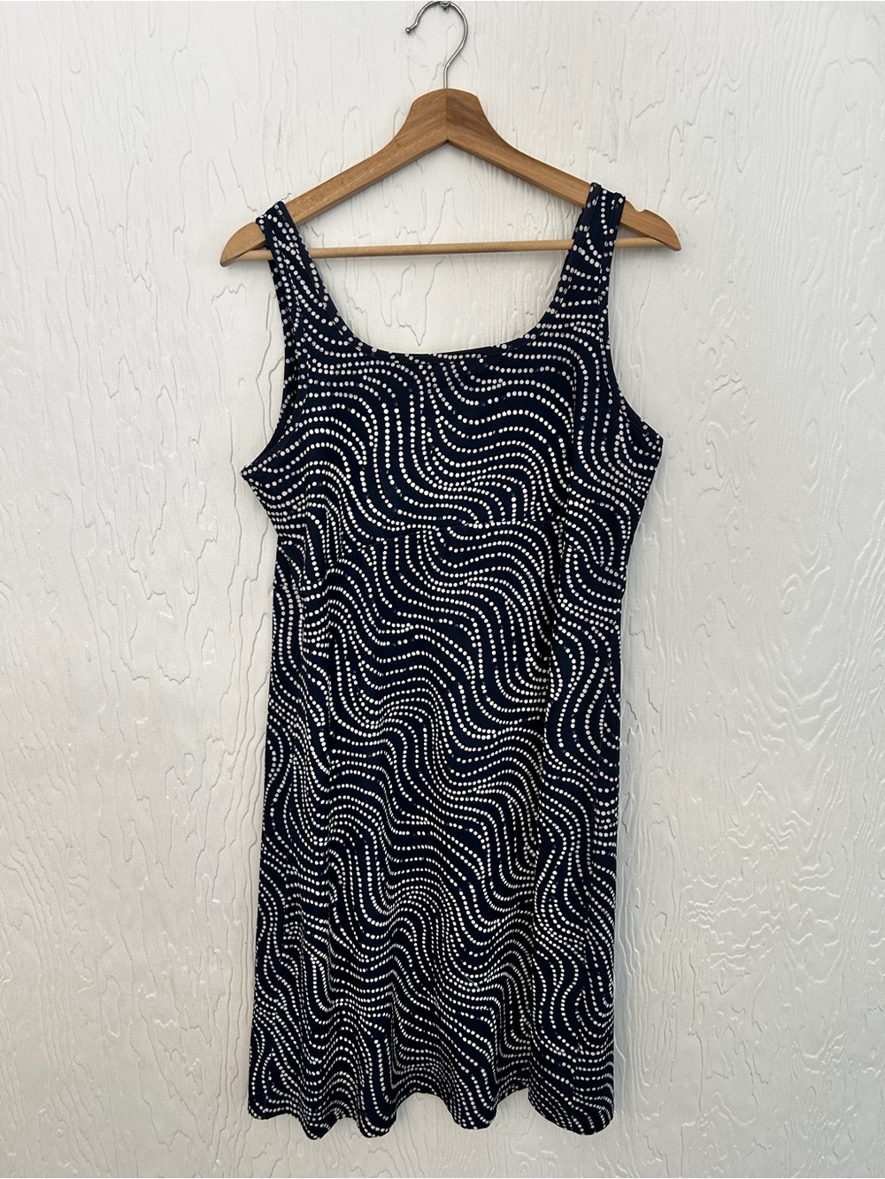 COLUMBIA Athletic Dress Navy Blue Large Polka Dot Omni-Freeze‎ Sport Hiking